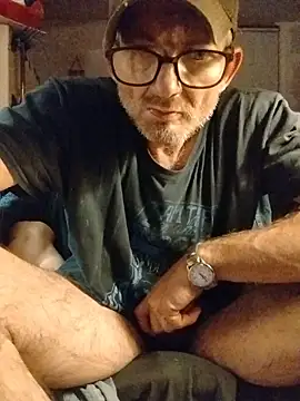 Snapshot of ROBERT0516 chatting on November 12, 2025, 5:00 am ROBERT0516 online show from November 12, 2025, 5:00 am