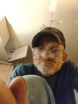 Snapshot of ROBERT0516 chatting on November 22, 2025, 10:19 pm ROBERT0516 online show from November 22, 2025, 10:19 pm