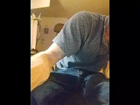 Snapshot of ROBERT0516 chatting on December 2, 2025, 4:14 am ROBERT0516 online show from December 2, 2025, 4:14 am