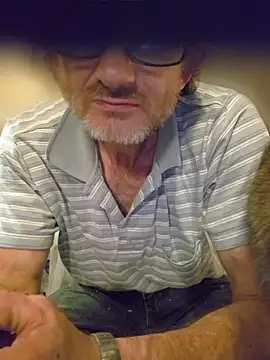 Snapshot of ROBERT0516 chatting on June 18, 2026, 4:33 am ROBERT0516 online show from June 18, 2026, 4:33 am