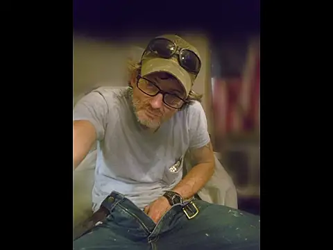Snapshot of ROBERT0516 chatting on June 25, 2026, 10:04 pm ROBERT0516 online show from June 25, 2026, 10:04 pm