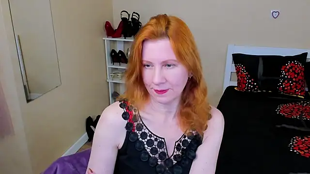 Snapshot of FoxySophia chatting on April 24, 2026, 1:51 am FoxySophia online show from April 24, 2026, 1:51 am