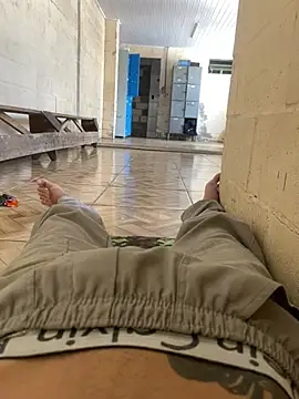 Snapshot of descret_19 chatting on April 6, 2026, 3:35 pm descret 19 online show from April 6, 2026, 3:35 pm