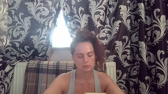 LindaStarS online show from June 27, 2026, 4:35 pm