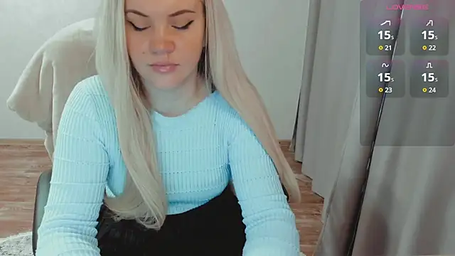 Snapshot of AllAboutLoveXx chatting on February 18, 2026, 6:33 am AllAboutLoveXx online show from February 18, 2026, 6:33 am