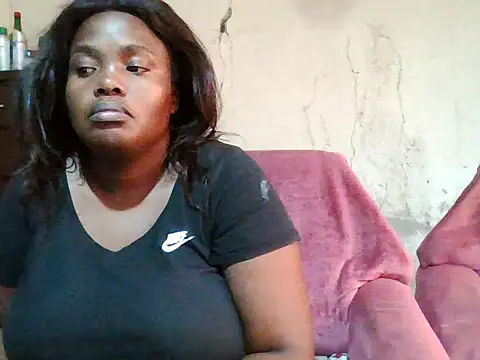 sexybigboobz online show from May 25, 2026, 6:23 am