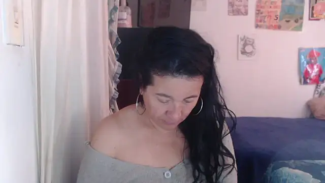 stefilove10 online show from April 10, 2026, 1:29 pm