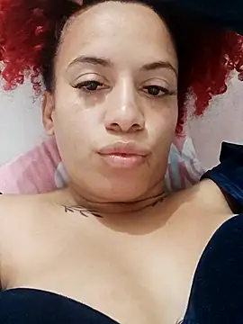 Snapshot of isa_bellaxx chatting on February 17, 2025, 5:47 am isa bellaxx online show from February 17, 2025, 5:47 am