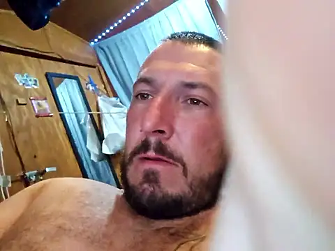 Snapshot of UncutHammer69 chatting on March 3, 2026, 8:38 pm UncutHammer69 online show from March 3, 2026, 8:38 pm