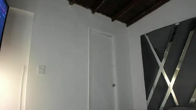 moonsweet1 online show from April 23, 2026, 6:42 pm