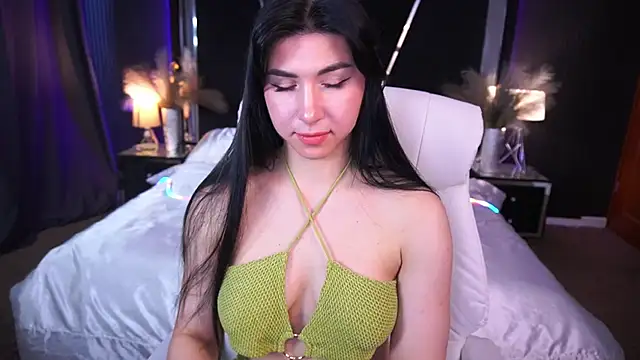 EmilyCandyy online show from October 27, 2025, 7:42 am