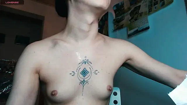 Snapshot of sensualdrug chatting on December 28, 2024, 4:20 pm sensualdrug online show from December 28, 2024, 4:20 pm