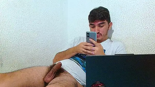 biglatin80 online show from March 11, 2025, 7:14 am