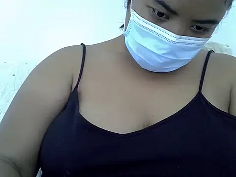 Snapshot of Artinah22 chatting on March 3, 2026, 10:11 am Artinah22 online show from March 3, 2026, 10:11 am