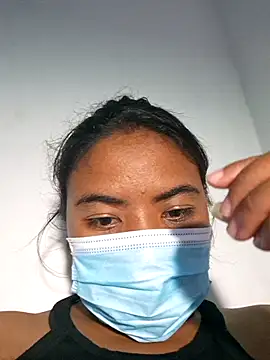 Snapshot of Artinah22 chatting on February 27, 2026, 8:19 pm Artinah22 online show from February 27, 2026, 8:19 pm