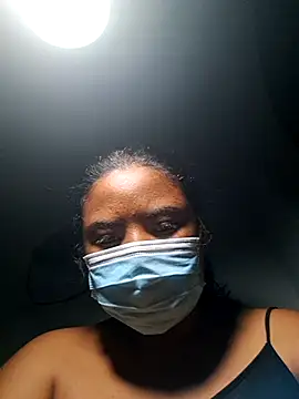 Snapshot of Artinah22 chatting on March 2, 2026, 9:33 pm Artinah22 online show from March 2, 2026, 9:33 pm