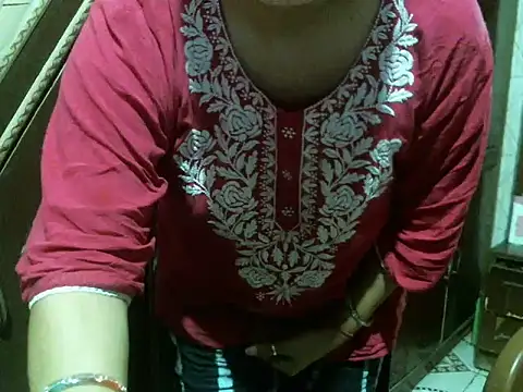 Snapshot of UrsMansi chatting on June 24, 2026, 5:06 am UrsMansi online show from June 24, 2026, 5:06 am