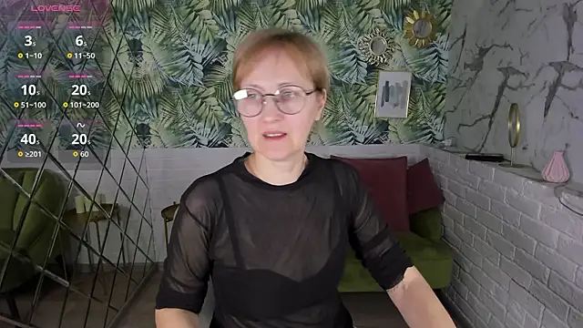 Paris Cherry online show from February 7, 2026, 6:16 pm