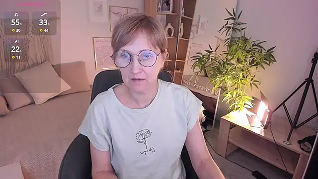 Paris Cherry online show from January 17, 2026, 12:31 pm