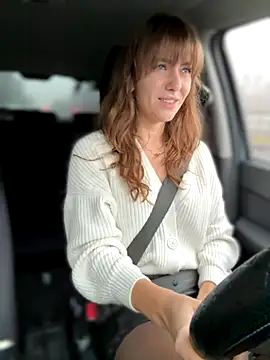 MariiD online show from November 9, 2025, 6:39 am