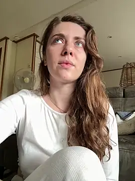 MariiD online show from April 17, 2026, 11:02 am