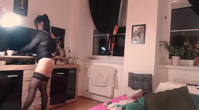 AprilOneil1 online show from February 25, 2025, 8:11 pm