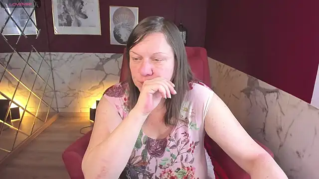 KellyPerfection online show from March 27, 2026, 6:44 am