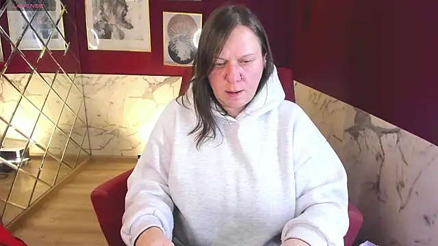 Snapshot of KellyPerfection chatting on March 3, 2026, 6:48 pm KellyPerfection online show from March 3, 2026, 6:48 pm