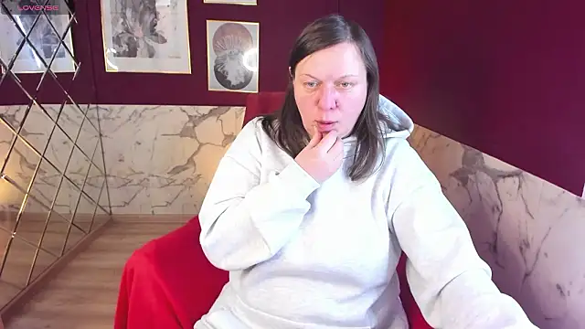 Snapshot of KellyPerfection chatting on February 5, 2026, 2:13 pm KellyPerfection online show from February 5, 2026, 2:13 pm