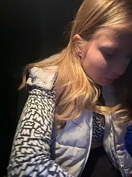 Snapshot of AnastasiaAniess chatting on October 17, 2025, 6:53 pm AnastasiaAniess online show from October 17, 2025, 6:53 pm