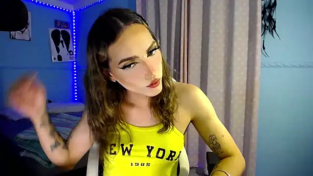 charlottesexxx online show from February 15, 2026, 9:47 pm