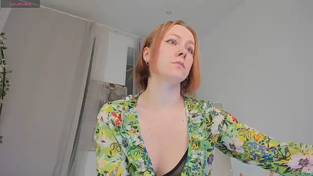 Snapshot of LilianKroft chatting on May 14, 2026, 11:40 am LilianKroft online show from May 14, 2026, 11:40 am