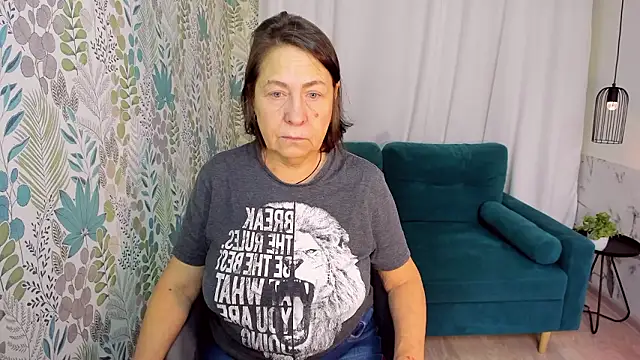 Snapshot of LindaPassionate chatting on February 9, 2026, 1:20 pm LindaPassionate online show from February 9, 2026, 1:20 pm