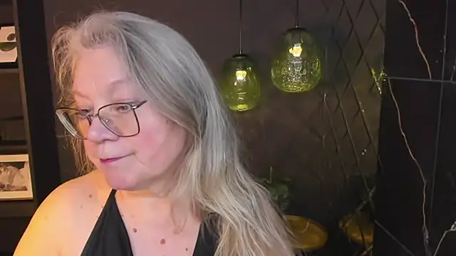 NataliMellow online show from March 27, 2026, 5:03 pm