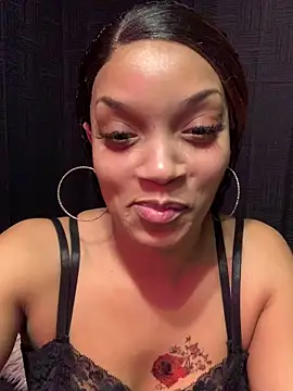 Rakiyahcharms online show from December 18, 2025, 5:23 am