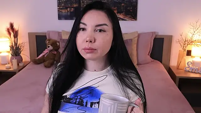 Snapshot of Leila__Sweet chatting on March 6, 2025, 7:14 am Leila  Sweet online show from March 6, 2025, 7:14 am