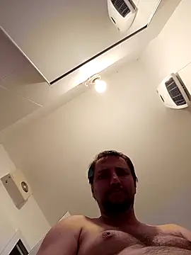 Snapshot of Miki20677 chatting on November 27, 2025, 5:02 pm Miki20677 online show from November 27, 2025, 5:02 pm