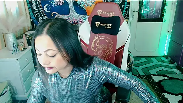 indica me online show from September 27, 2025, 5:02 am