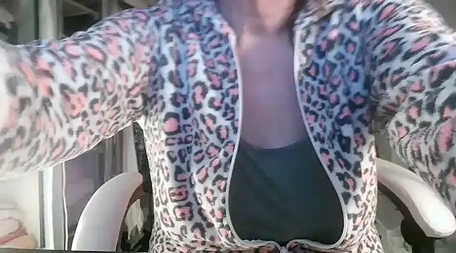 heidi60 online show from March 10, 2025, 7:33 am