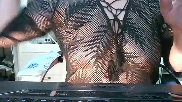 heidi60 online show from November 23, 2025, 9:41 am