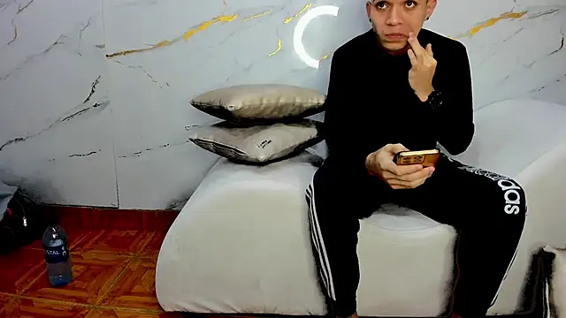 AmazingPartys online show from March 12, 2026, 3:23 am