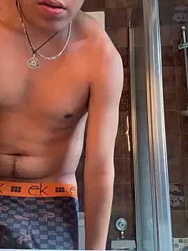 mikeeeeeell online show from May 15, 2026, 9:51 am