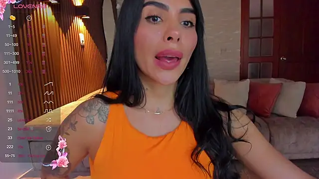 Snapshot of Sarah_Stone_ chatting on September 12, 2025, 9:25 pm Sarah Stone online show from September 12, 2025, 9:25 pm