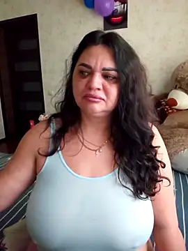 littleRikka online show from April 15, 2026, 4:29 am