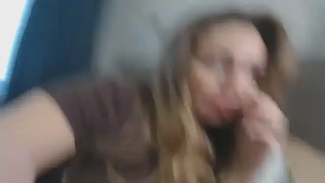 Snapshot of xxkristinaxx chatting on February 8, 2026, 10:35 am xxkristinaxx online show from February 8, 2026, 10:35 am