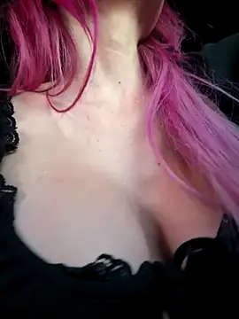 Snapshot of _Rapunzel_ chatting on December 19, 2025, 12:03 am Rapunzel online show from December 19, 2025, 12:03 am