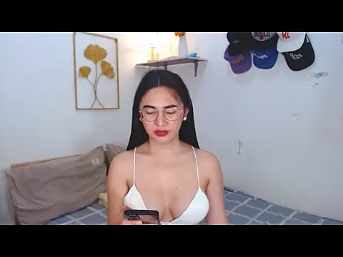 XjuanitabonitaX online show from November 26, 2025, 7:19 am