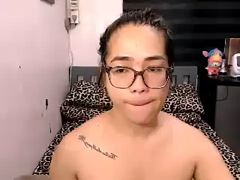 BIG SAUSAGE 69 online show from October 12, 2025, 12:45 am