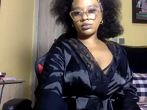 Snapshot of BOOTYBANGER24xx chatting on May 18, 2026, 9:25 am BOOTYBANGER24xx online show from May 18, 2026, 9:25 am