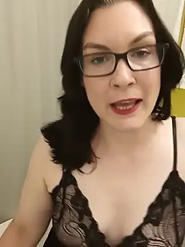 Snapshot of DesreRose chatting on June 11, 2026, 10:40 pm DesreRose online show from June 11, 2026, 10:40 pm